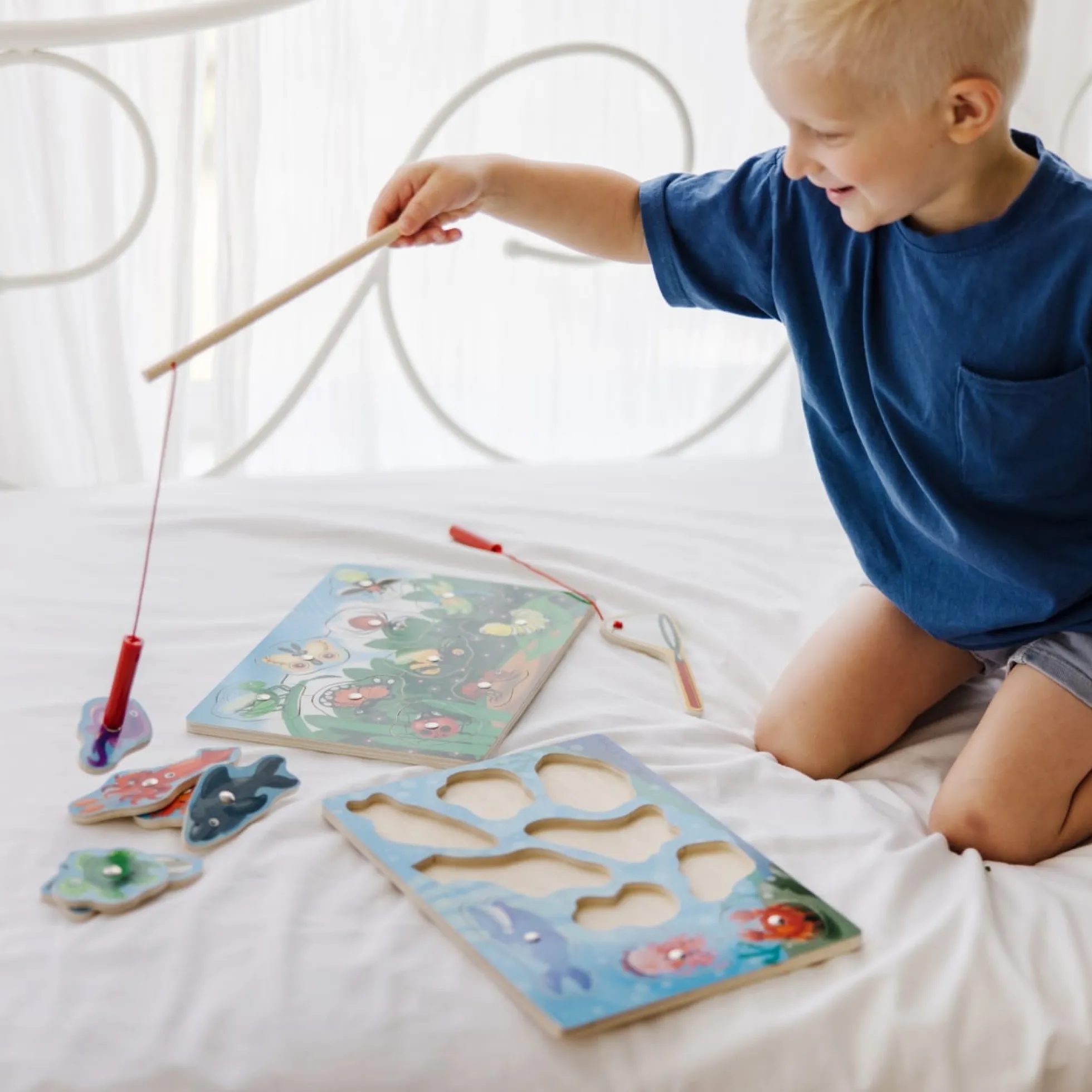 Bug-Catching Magnetic Puzzle Game