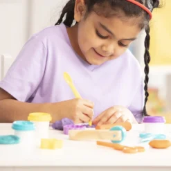 Created by Me! Cut, Sculpt & Roll Modeling Dough Kit
