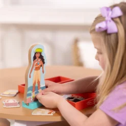 Disney Moana Wooden Magnetic Dress-Up Play Set