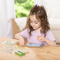 Disney Tiana Wooden Magnetic Dress-Up Play Set