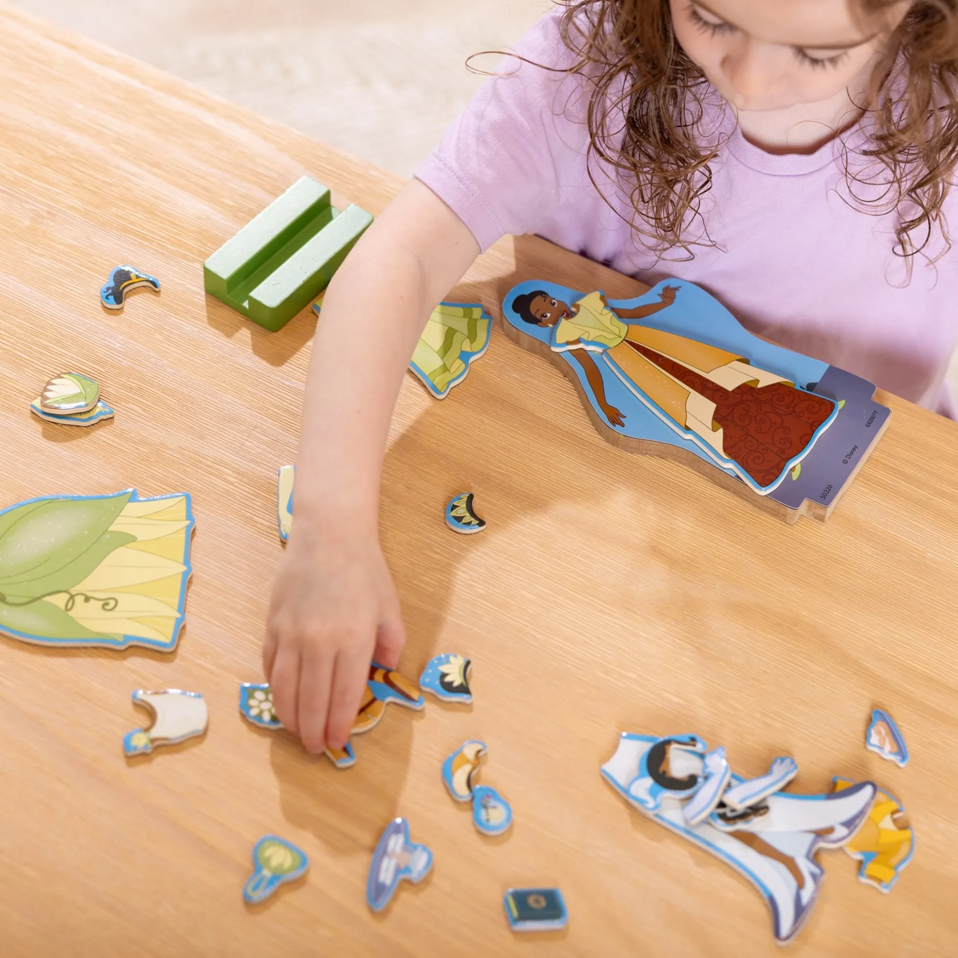 Disney Tiana Wooden Magnetic Dress-Up Play Set