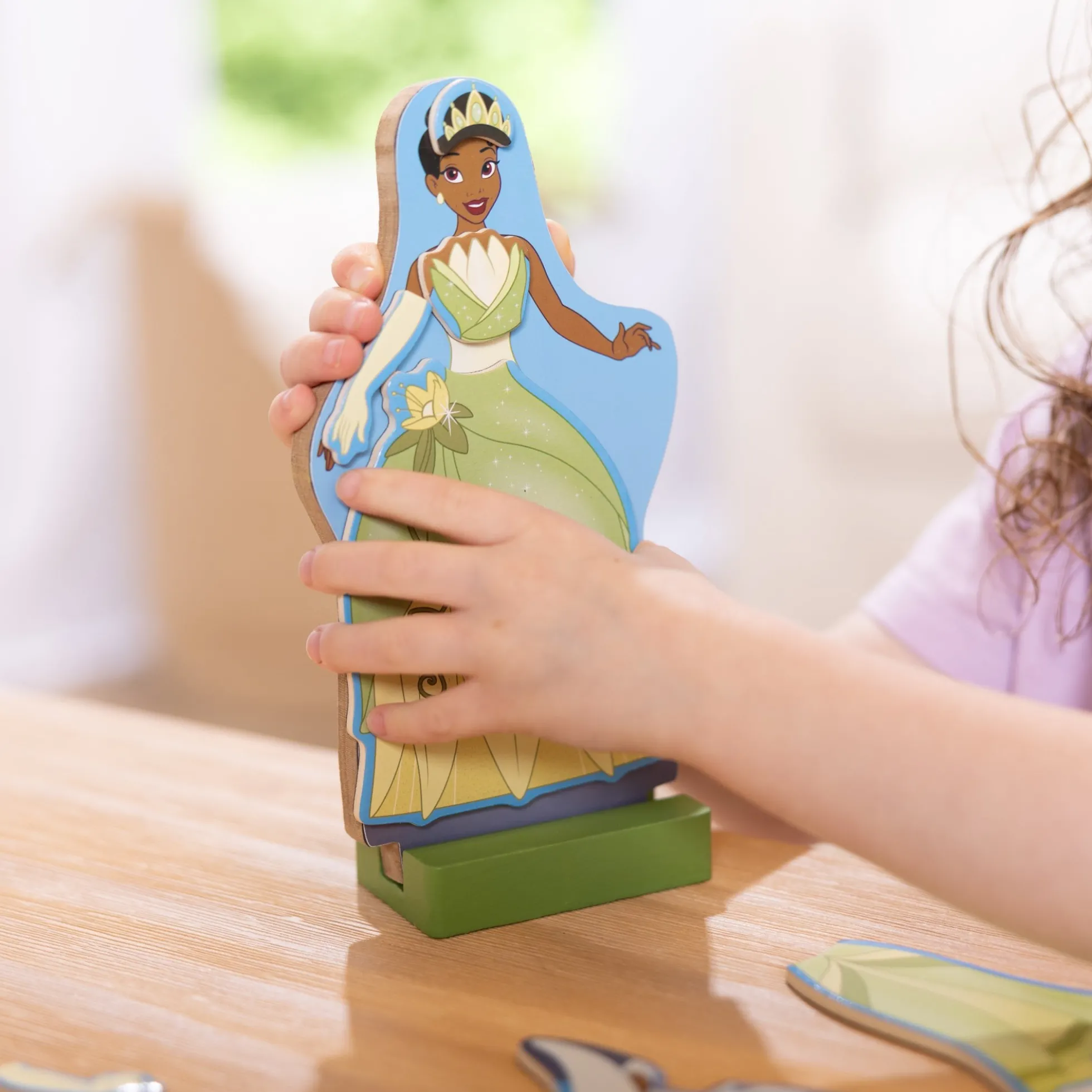 Disney Tiana Wooden Magnetic Dress-Up Play Set