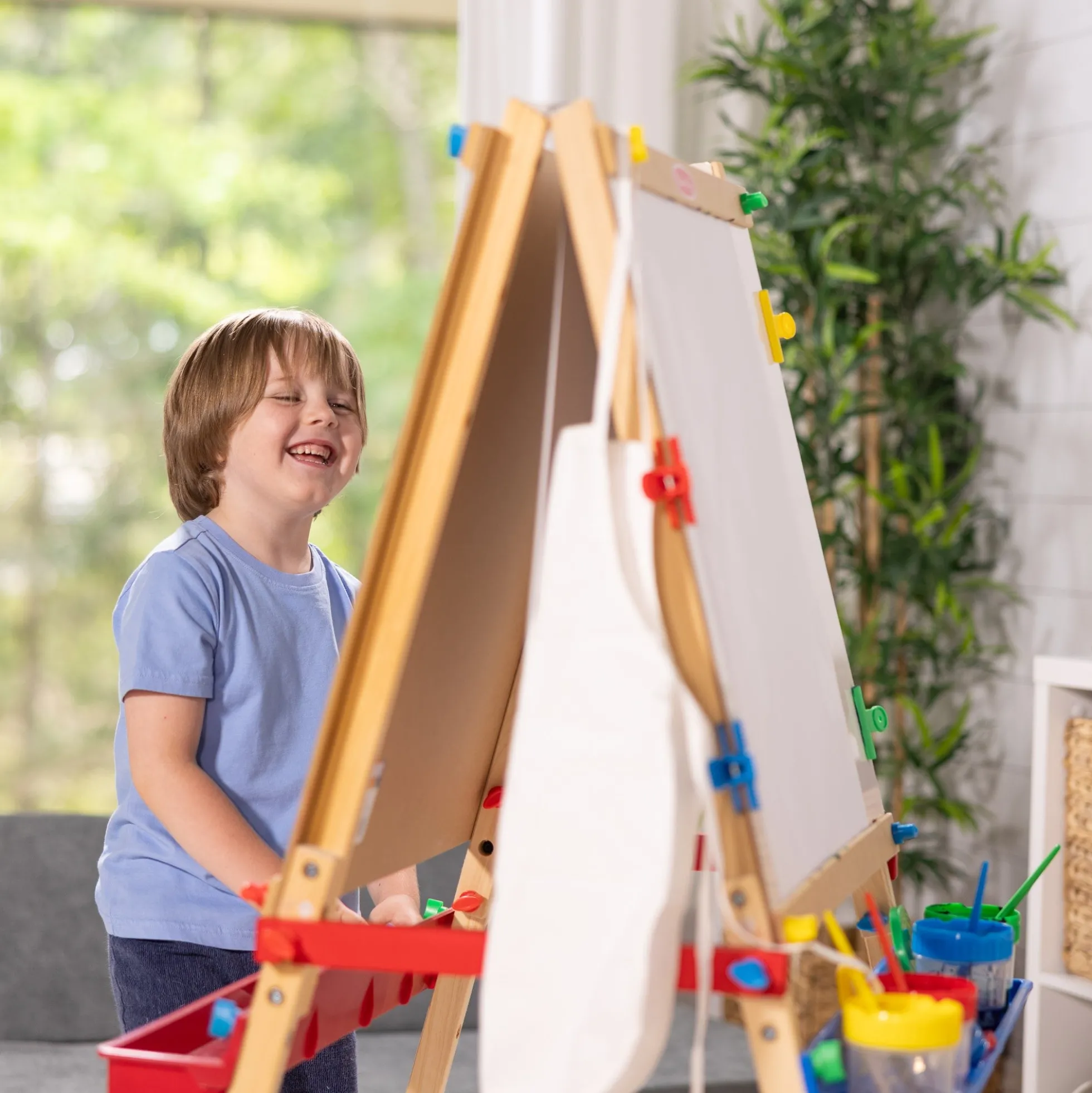 Easel & Accessories Gift Bundle
