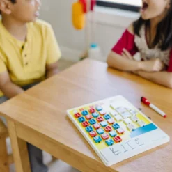 Flip-to-Win Hangman Travel Game