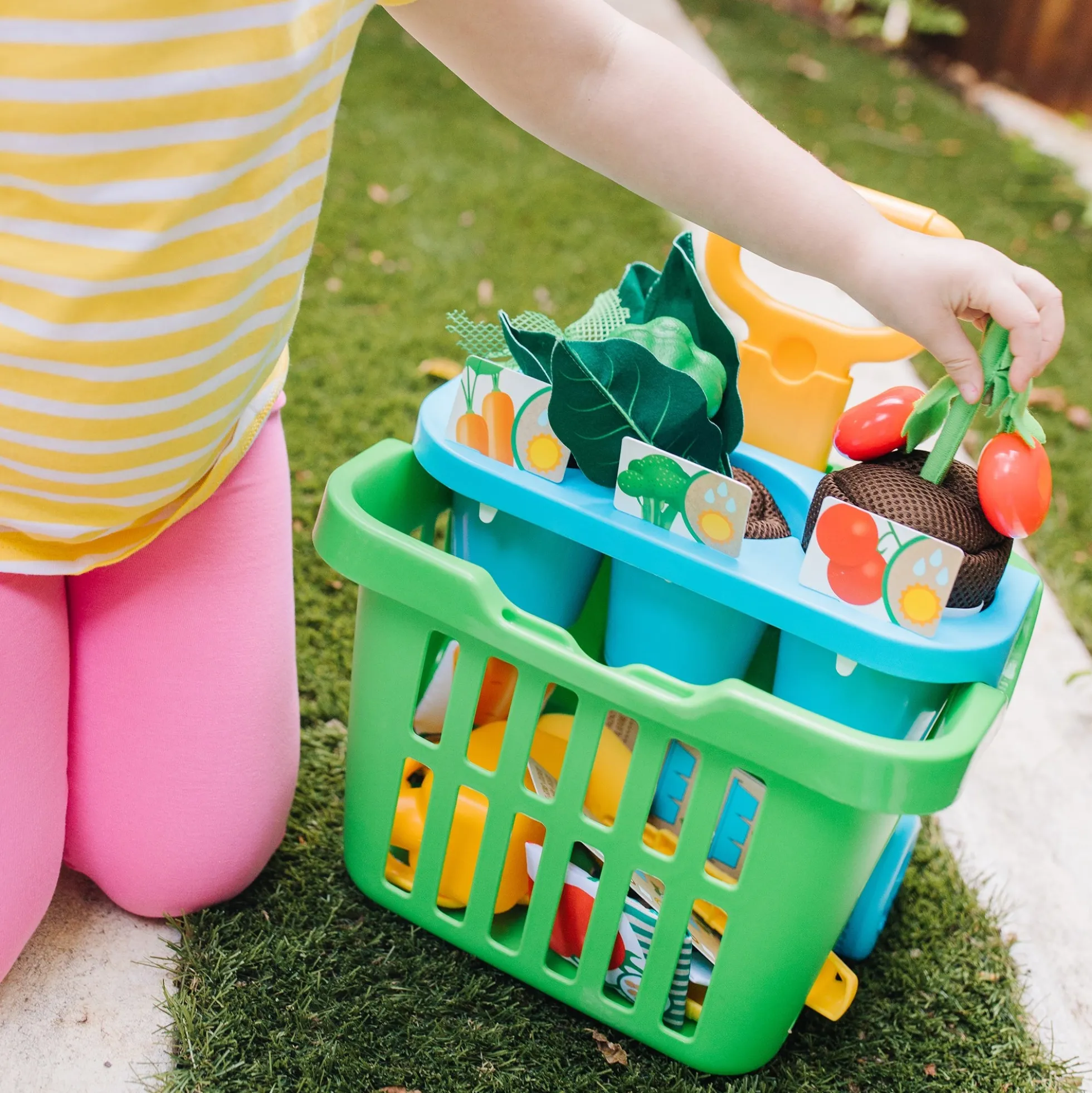 Let’s Explore Vegetable Gardening Play Set