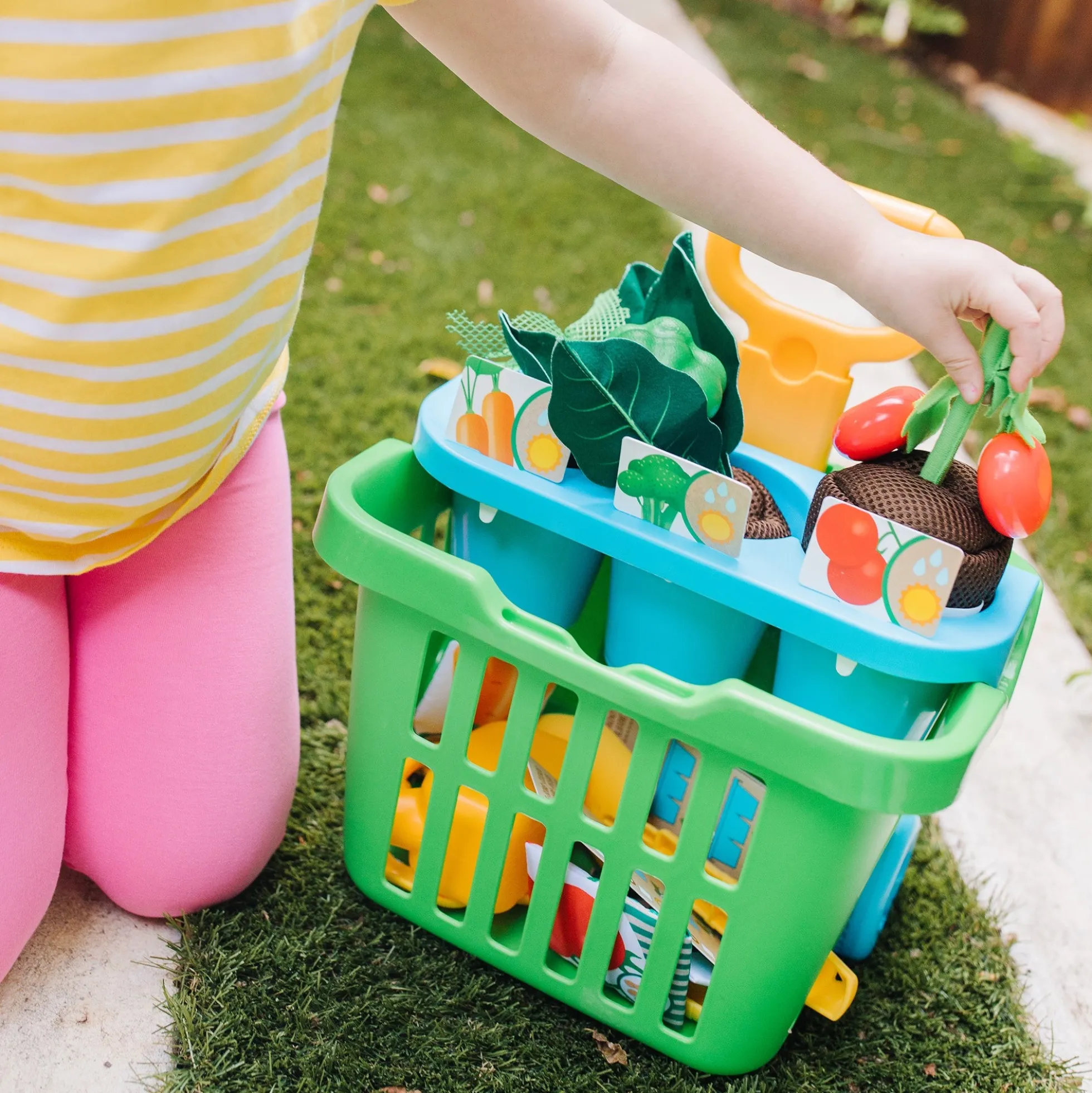 Let’s Explore Vegetable Gardening Play Set