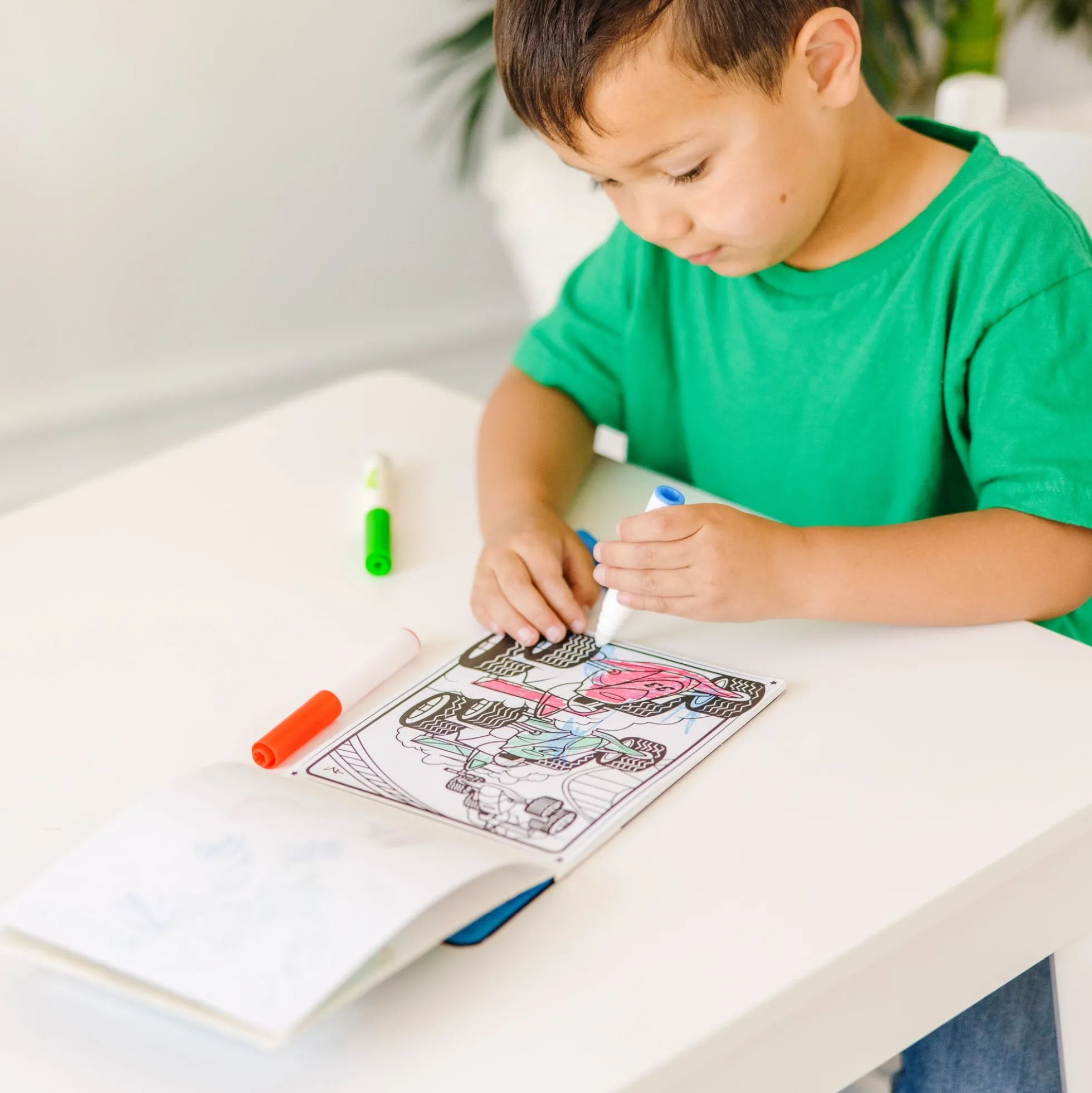 On The Go Magicolor Coloring Pad - Adventure