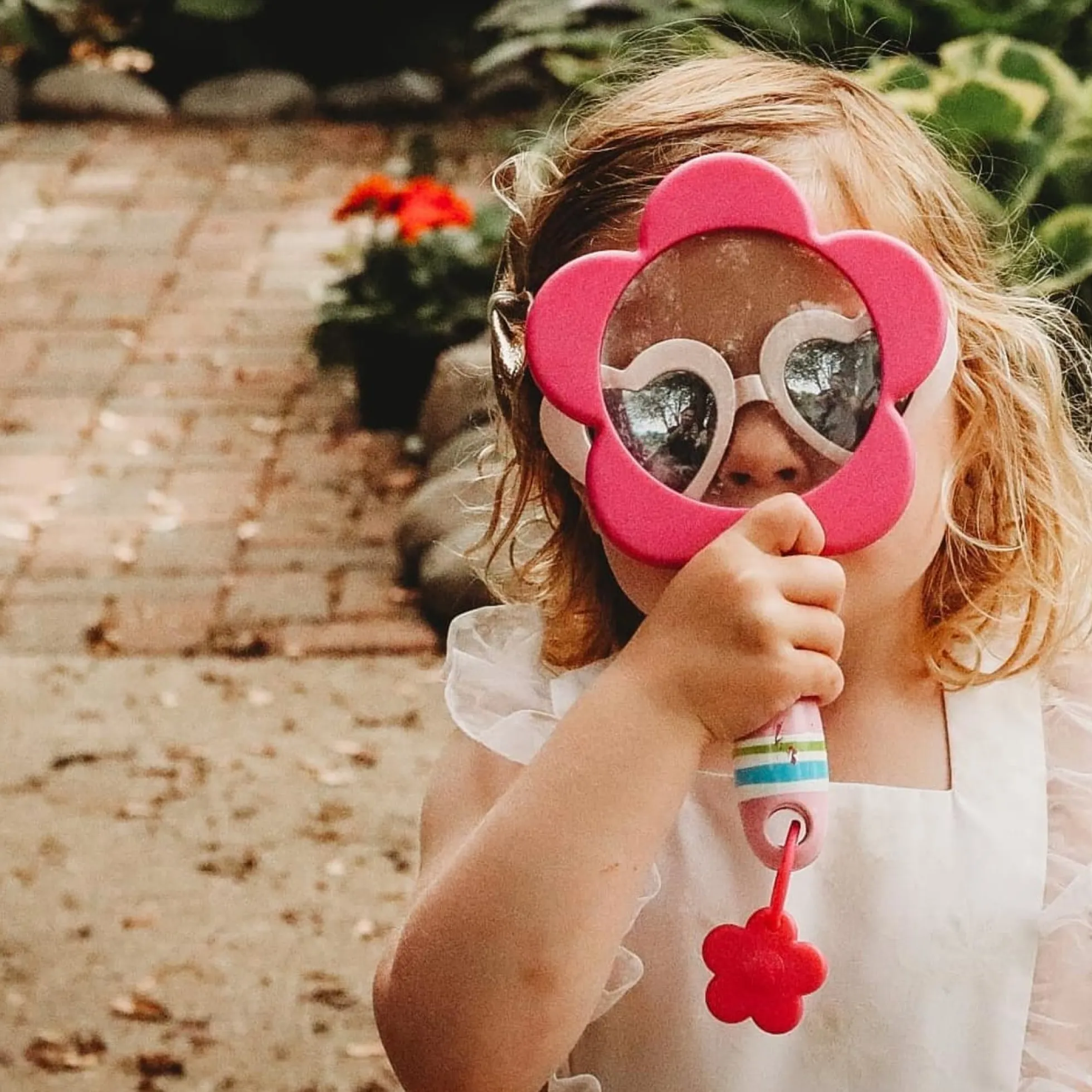 Pretty Petals Magnifier