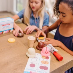 Scoops & Sandwiches Ice Cream Play Set