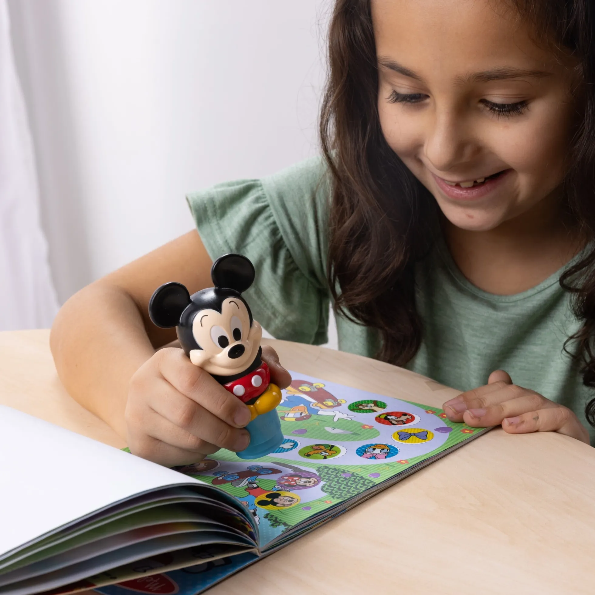 Sticker WOW! Activity Pad & Sticker Stamper - Disney's Mickey Mouse