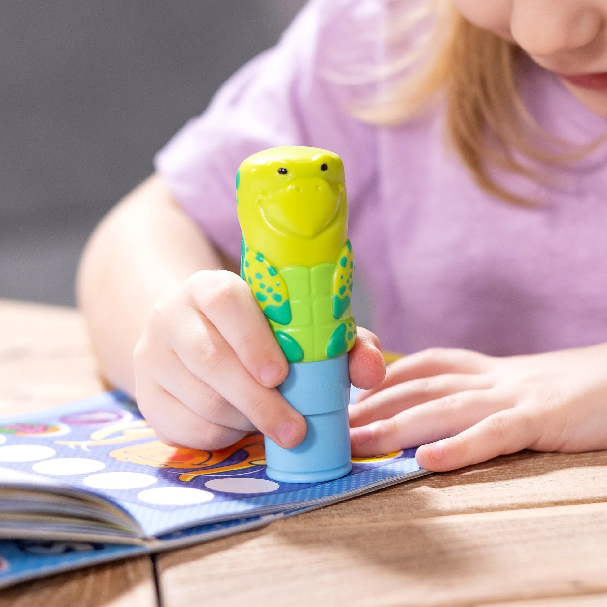 Sticker WOW!™ Activity Pad & Sticker Stamper - Sea Turtle