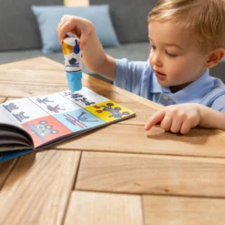 Sticker WOW!™ Activity Pad & Sticker Stamper - Astronaut