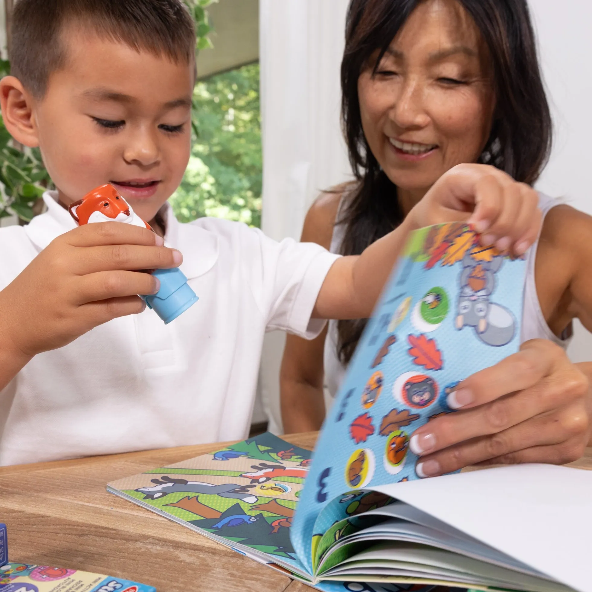 Sticker WOW!™ Fox Bundle: Activity Pad & Sticker Stamper + Mini Activity Pad and 200 Refill Stickers