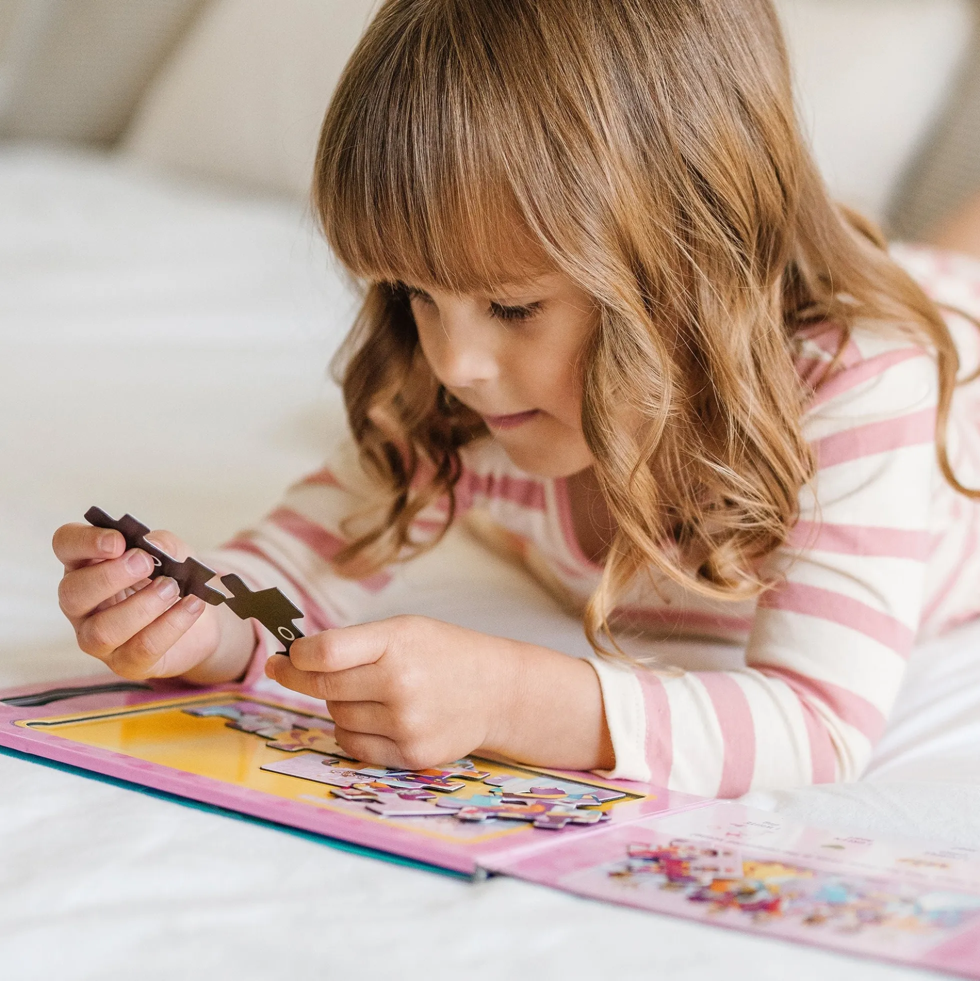 Take-Along Magnetic Jigsaw Puzzles – Princesses