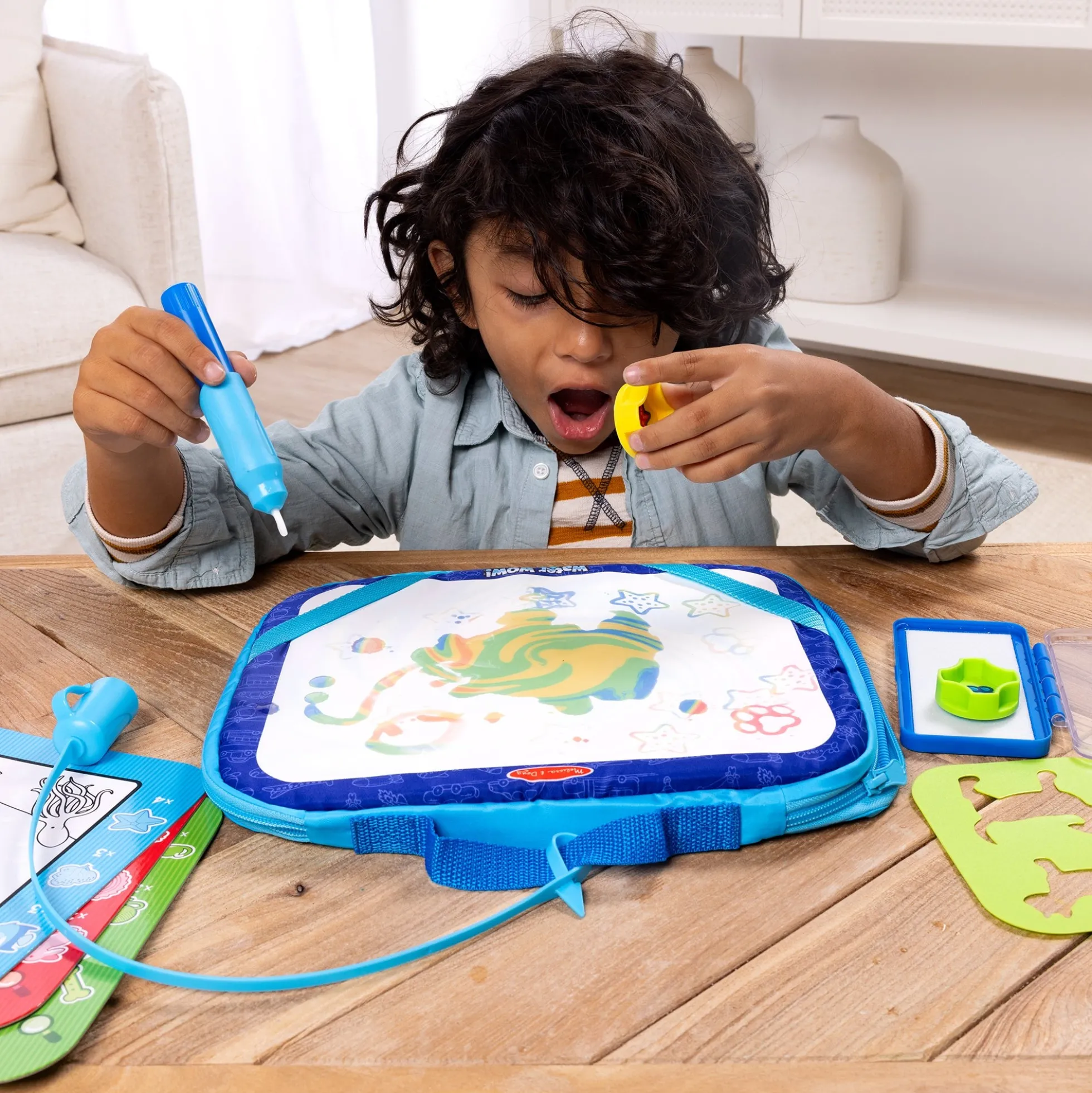 Water WOW! Take-Along Multi-Activity Drawing Set