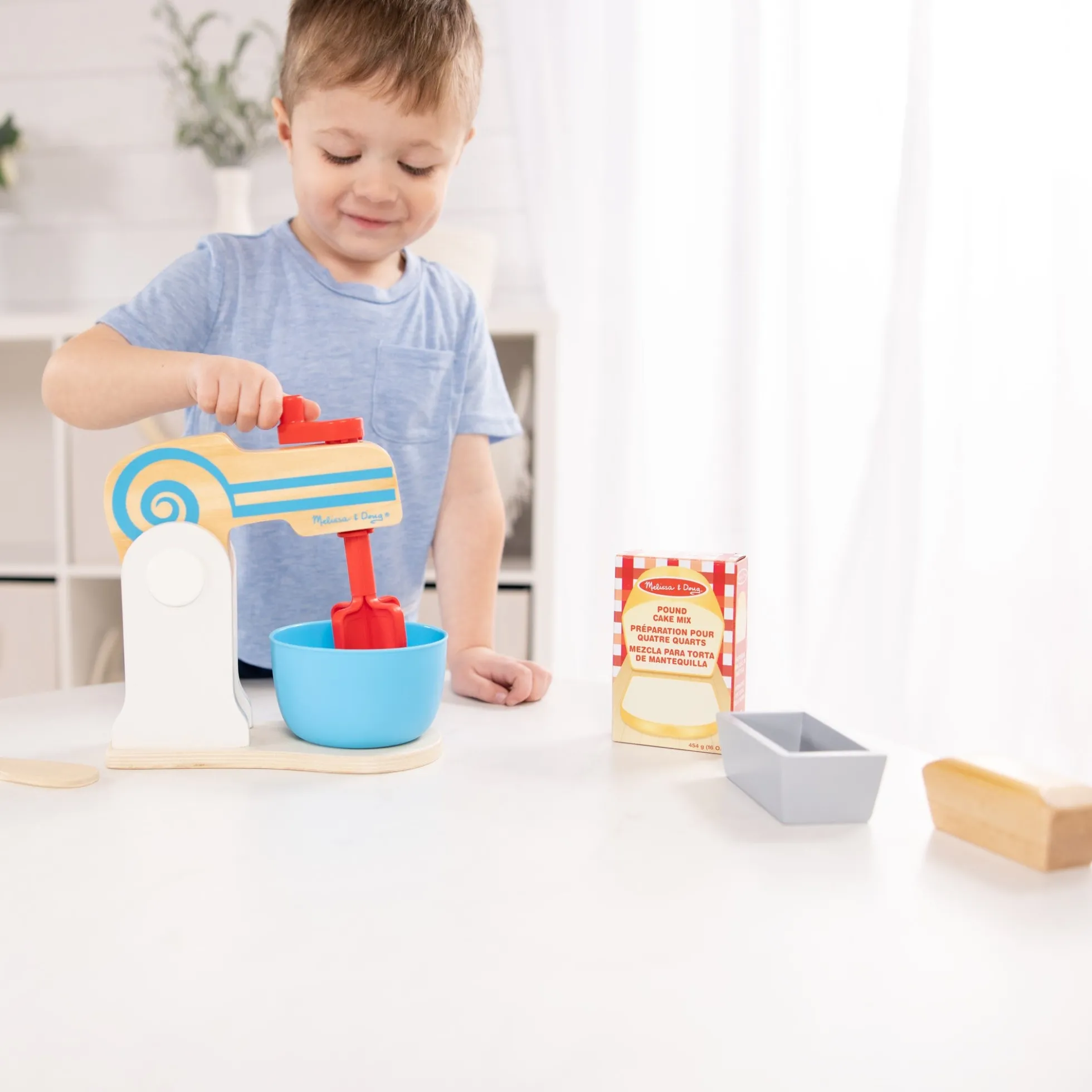 Wooden Make-a-Cake Mixer Set